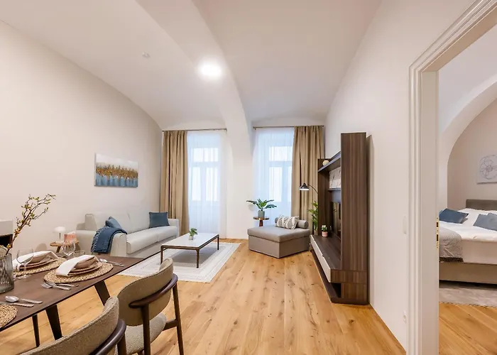 1 Bdr - Diamond, Right Near Vienna's Old Apartamento *