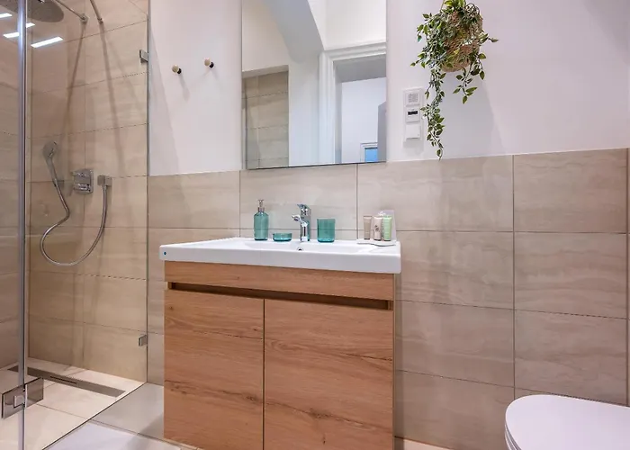 1 Bdr - Diamond, Right Near Vienna's Old Apartamento *